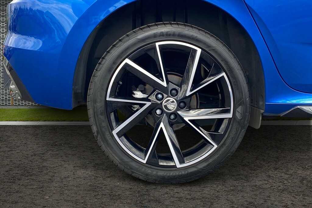 Skoda Kamiq 1.5 Tsi Act Monte Carlo Suv Euro Blue #5