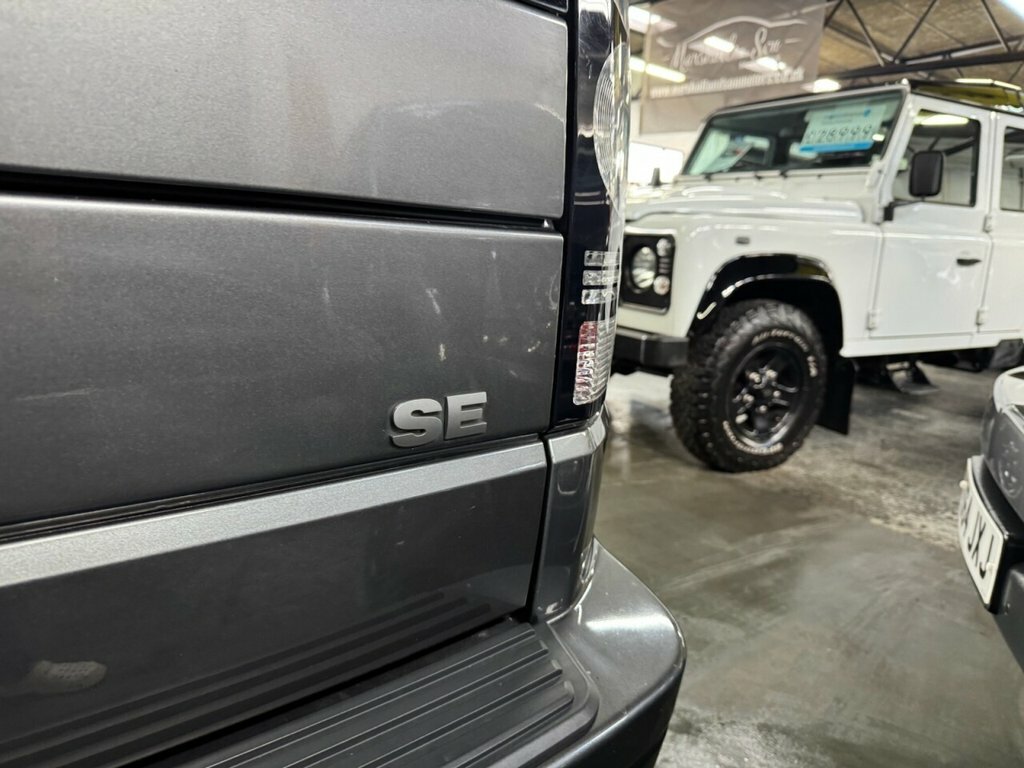 Land Rover Discovery 4 3L Se Tech Grey #5