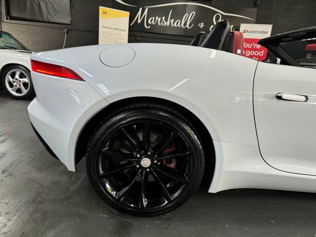 Jaguar F-Type 3L S White #5