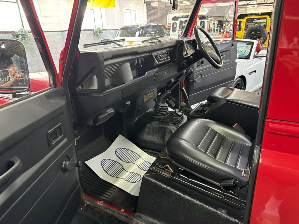 Land Rover Defender 90 2.5 Tdi  #27