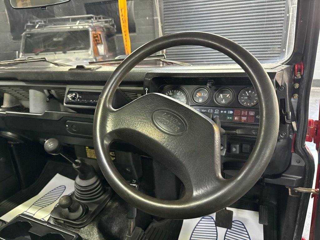 Land Rover Defender 90 2.5 Tdi  #22