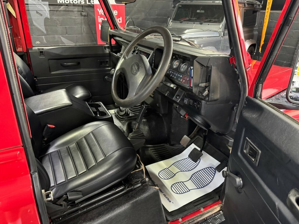 Land Rover Defender 90 2.5 Tdi  #15