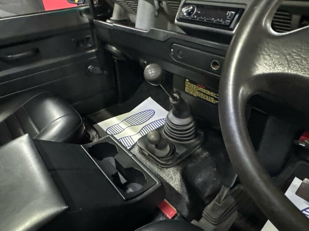 Land Rover Defender 90 2.5 Tdi  #20