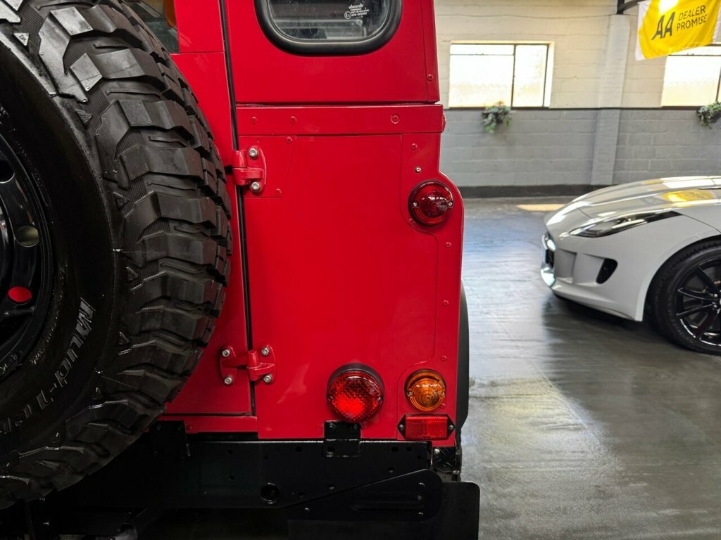 Land Rover Defender 90 2.5 Tdi  #9