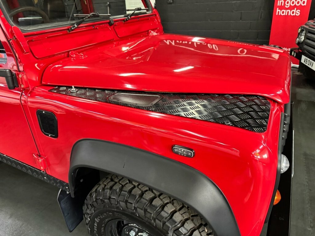 Land Rover Defender 90 2.5 Tdi  #4