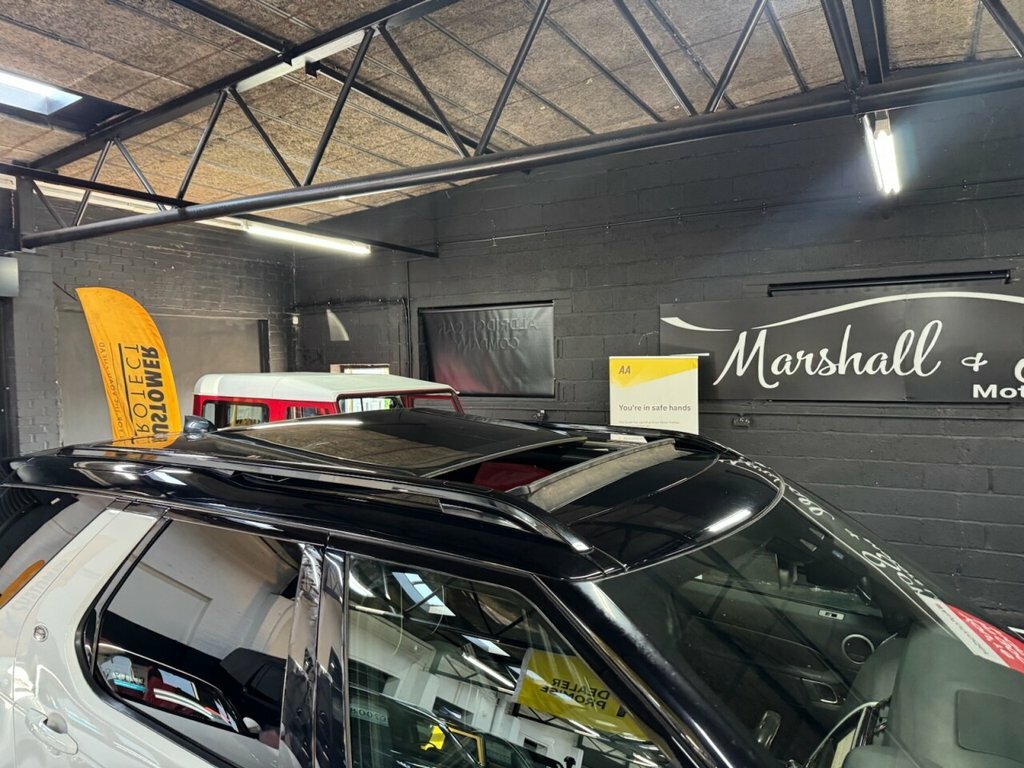 Land Rover Discovery 3L Hse White #6
