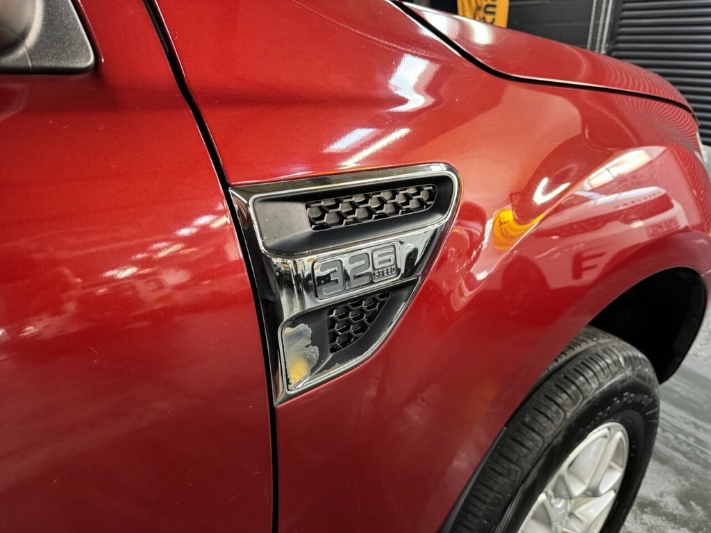 Ford Ranger Pickup White #14