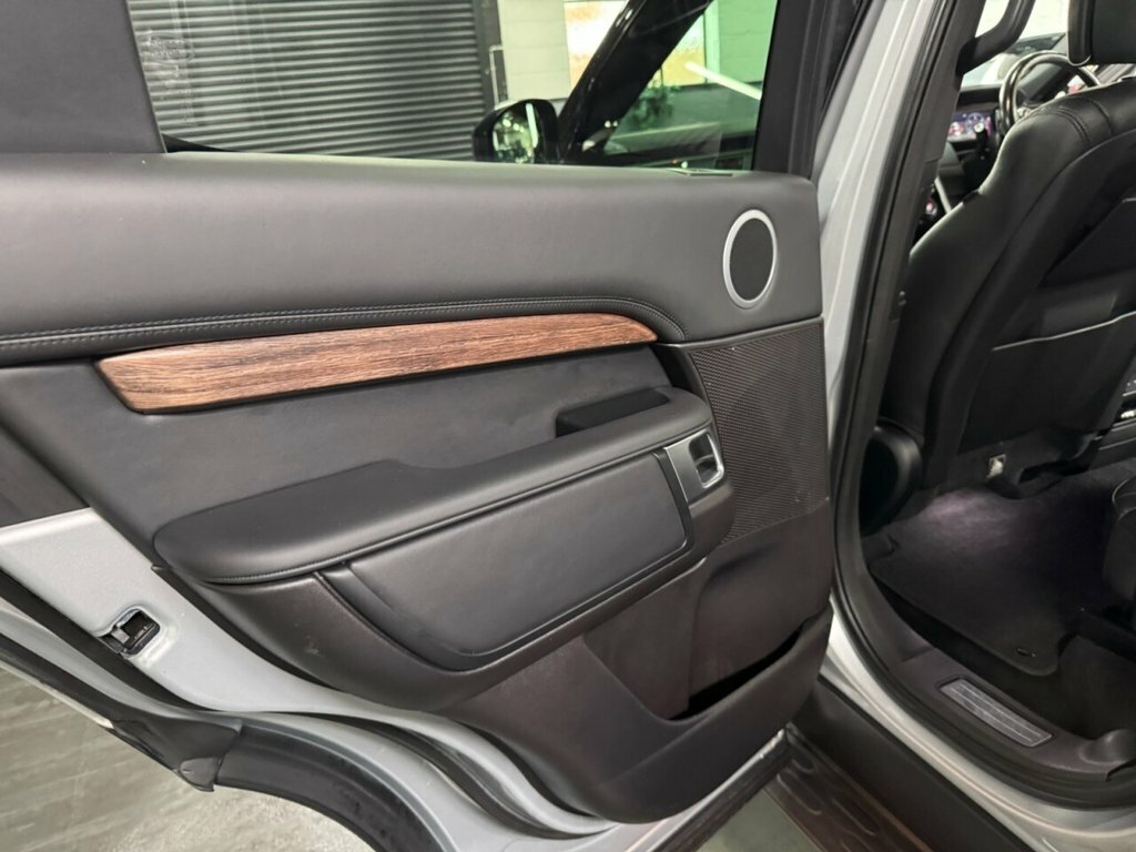 Land Rover Discovery Sdv6 Hse Grey #40