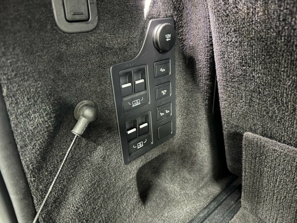 Land Rover Discovery Sdv6 Hse Grey #46