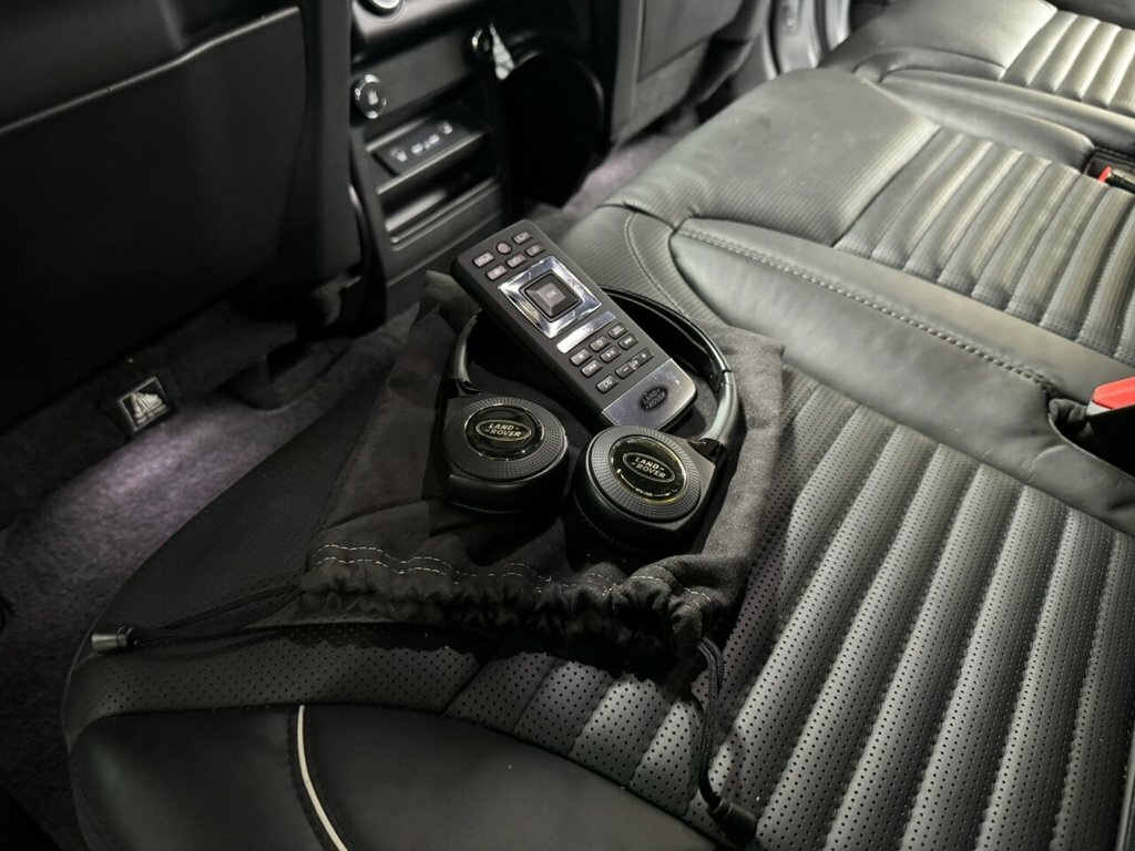 Land Rover Discovery Sdv6 Hse Grey #48