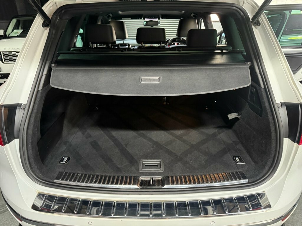 Volkswagen Touareg V6 R-line Tdi Bluemotion Technology 4Wd Black #29