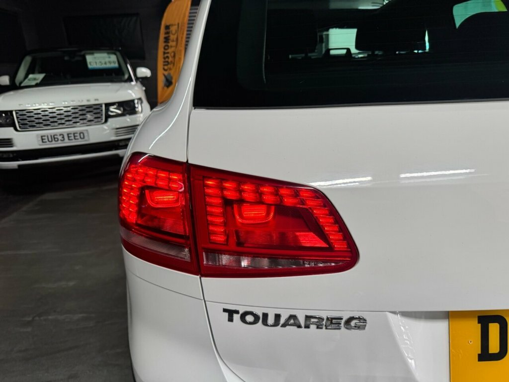 Volkswagen Touareg V6 R-line Tdi Bluemotion Technology 4Wd Black #10