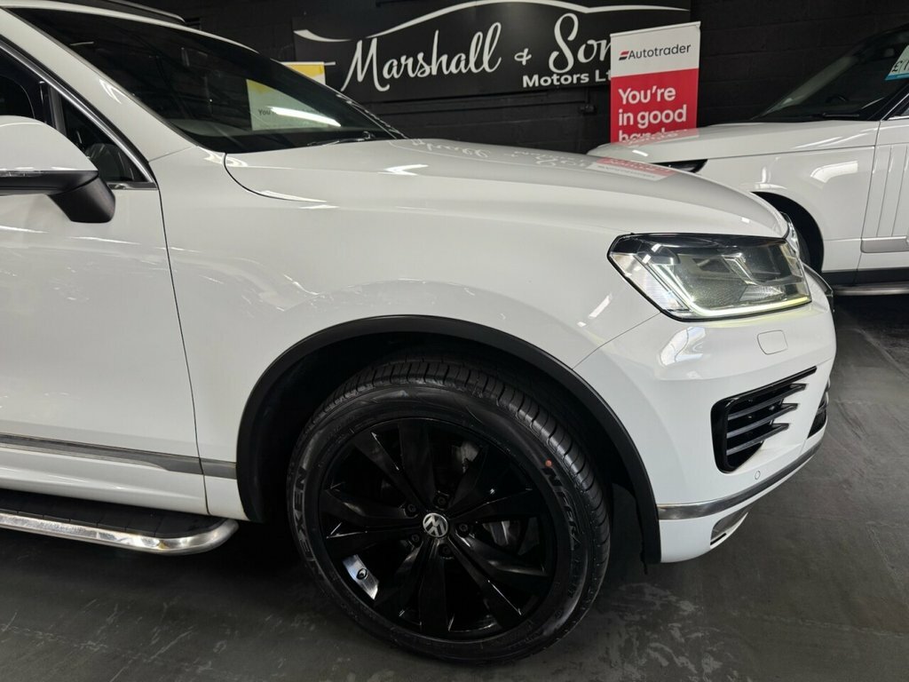 Volkswagen Touareg V6 R-line Tdi Bluemotion Technology 4Wd Black #7
