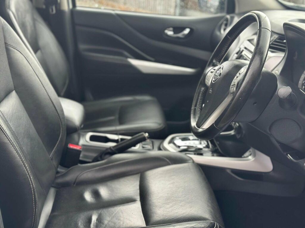 Nissan Navara Double Cab Pick Up Tekna 2.3Dci 190 4Wd Black #25