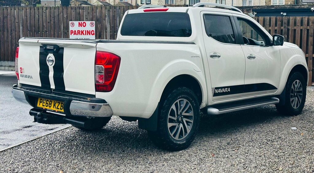 Nissan Navara Double Cab Pick Up Tekna 2.3Dci 190 4Wd Black #21