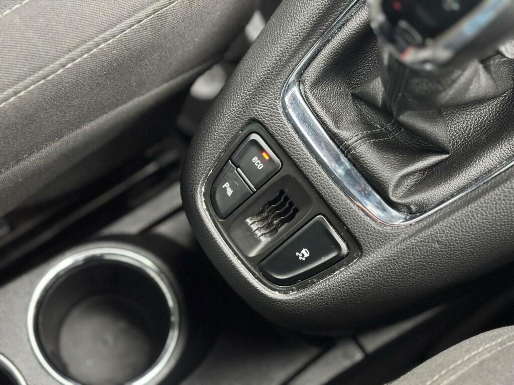 Vauxhall Zafira Tourer Exclusiv 5-Door Silver #23