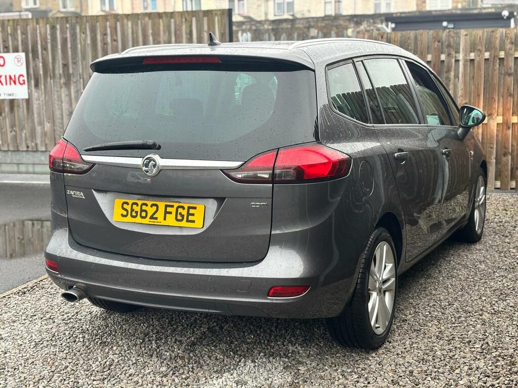 Vauxhall Zafira Tourer Exclusiv 5-Door Silver #16