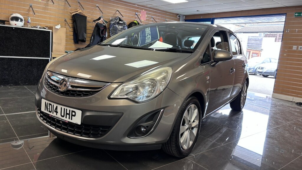 Vauxhall Corsa Excite White #9