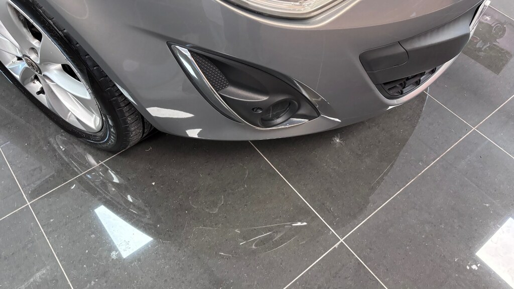 Vauxhall Corsa Excite White #16