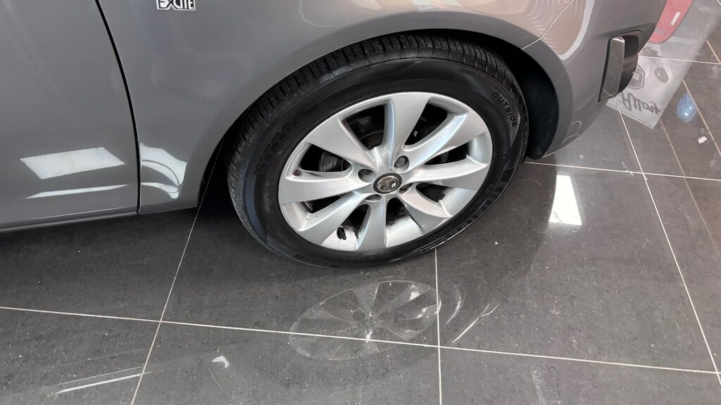 Vauxhall Corsa Excite White #14
