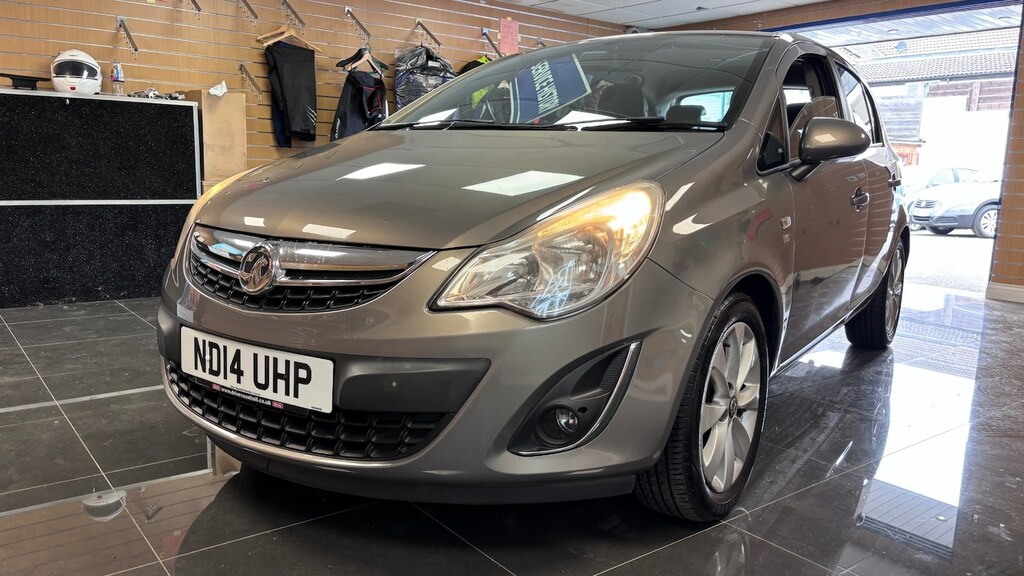 Vauxhall Corsa Excite White #35
