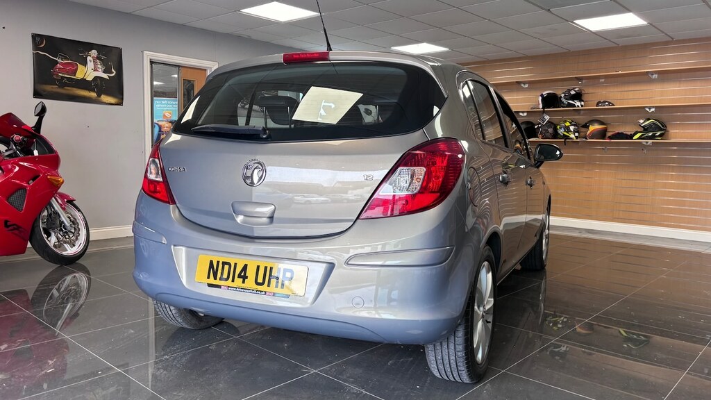 Vauxhall Corsa Excite White #37