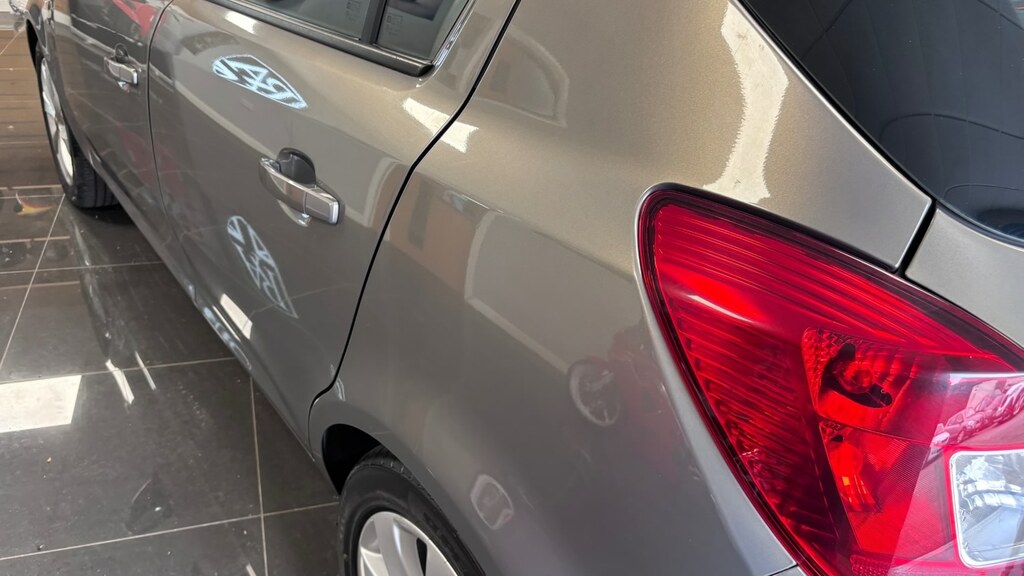 Vauxhall Corsa Excite White #40