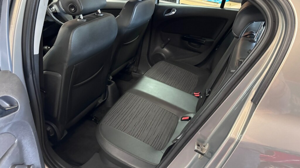 Vauxhall Corsa Excite White #8