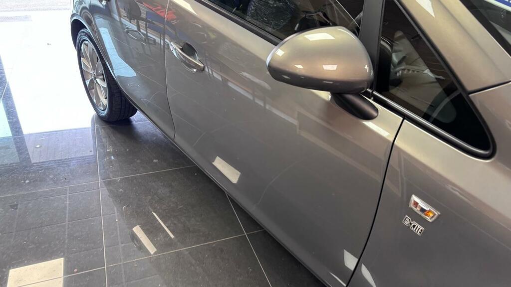 Vauxhall Corsa Excite White #48