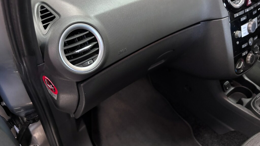 Vauxhall Corsa Excite White #19