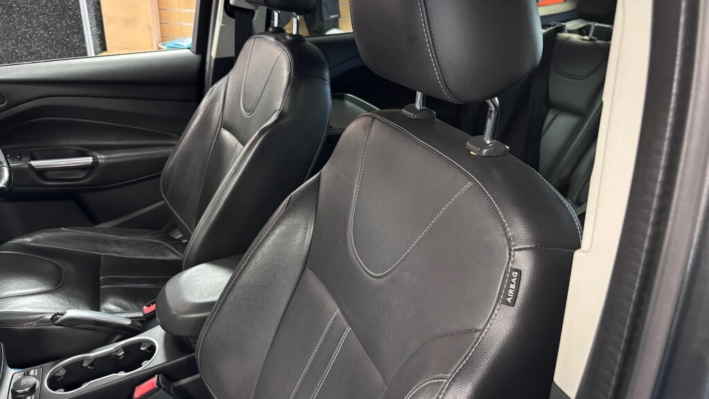 Ford Kuga 2.0 Titanium Tdci 148 Bhp Grey #46