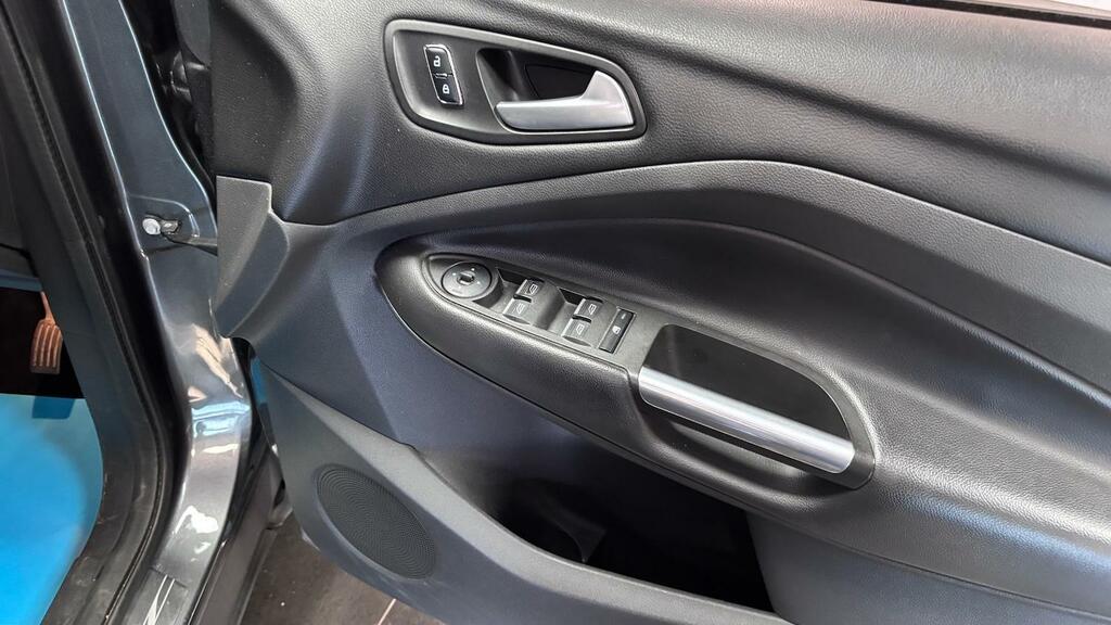 Ford Kuga 2.0 Titanium Tdci 148 Bhp Grey #31