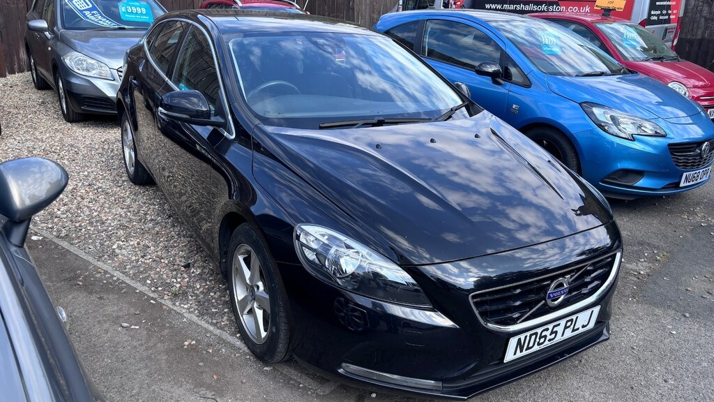 Volvo V40 D2 120 Se Black