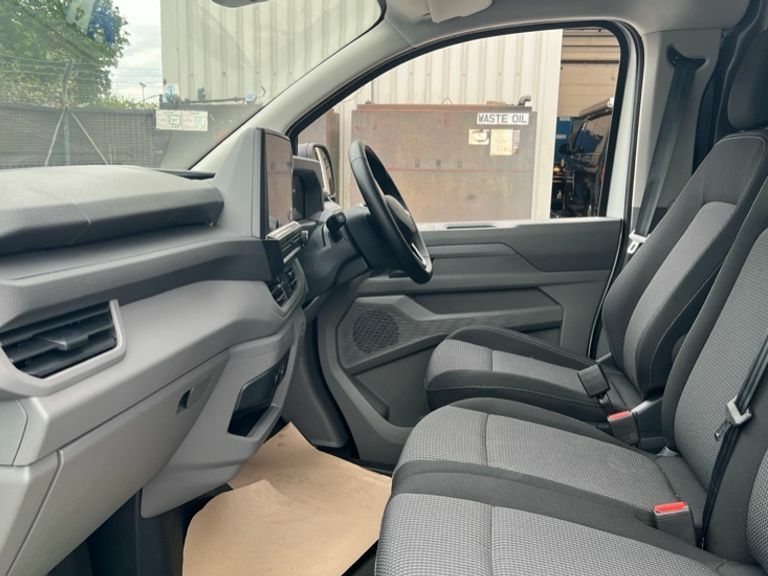 Volkswagen E-Transporter Transporter 100Kw 65Kwh Commerce Plus Van 5 FY25HKJ Grey #2