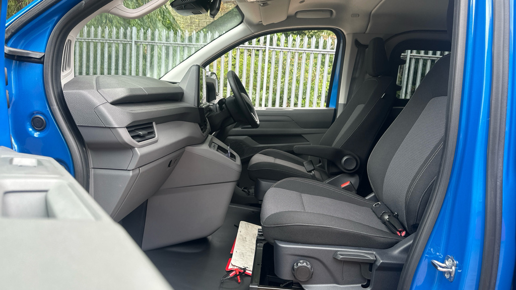 Volkswagen Transporter Transporter 2.0 Tdi 150 Commerce Pro Kombi Van Aut KP26VND Blue #2