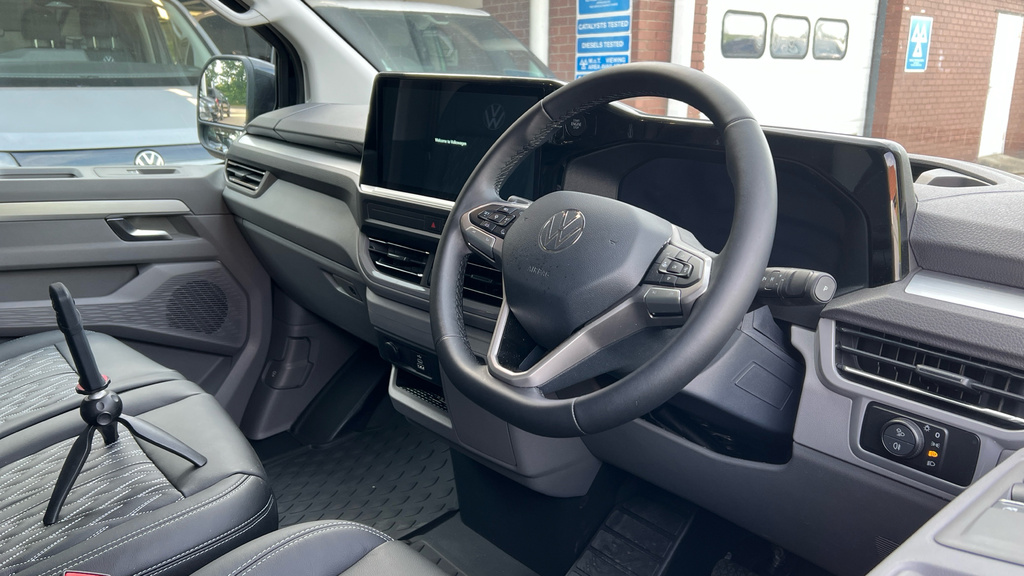 Volkswagen Transporter T32 Panel Van Commerce Pro Swb 170 Ps 2.0 Tdi 8Sp RK26OAE Black #6