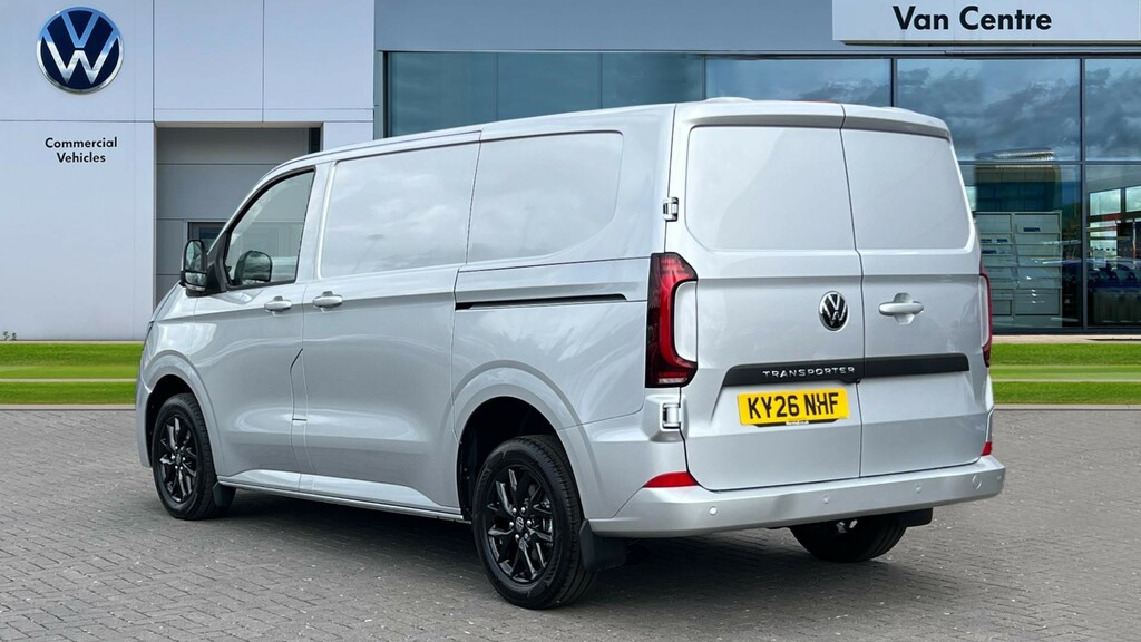 Volkswagen Transporter Transporter 2.0 Tdi 150 Commerce Pro Van KY26NHF Red #3