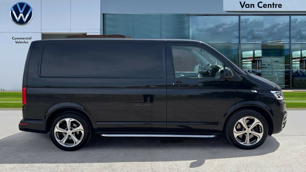 Volkswagen Transporter Transporter 2.0 Bitdi 199 Highline Van Dsg WV21XYA Black #4