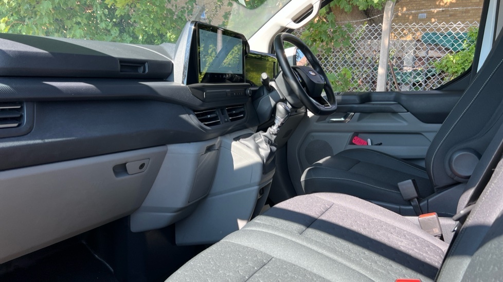 Ford Transit Custom Transit Custom 2.0 Ecoblue 136Ps H1 Van Limited LG25YRC White #4