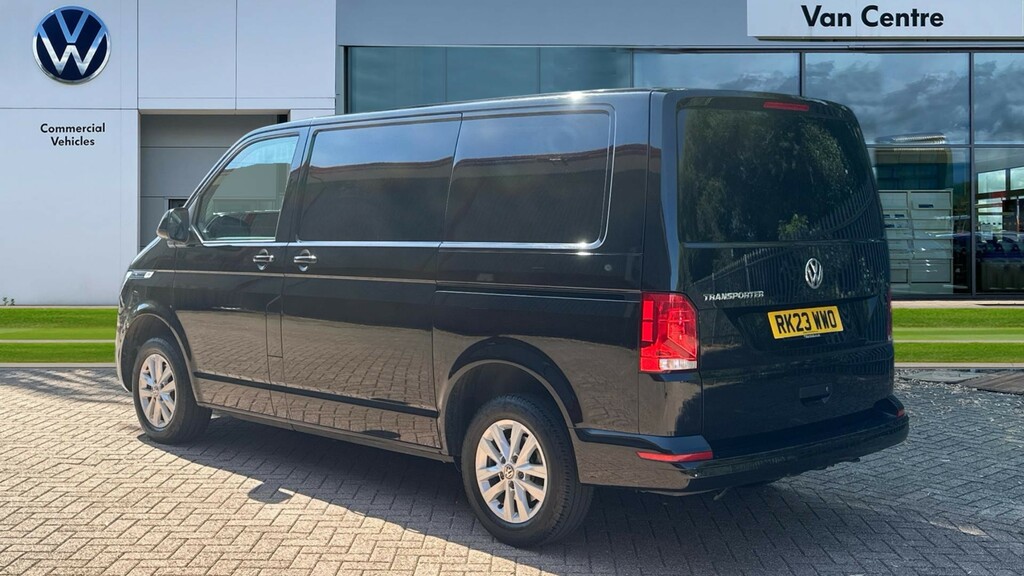 Volkswagen Transporter Transporter 2.0 Tdi 110 Highline Van RK23WWO Black #3