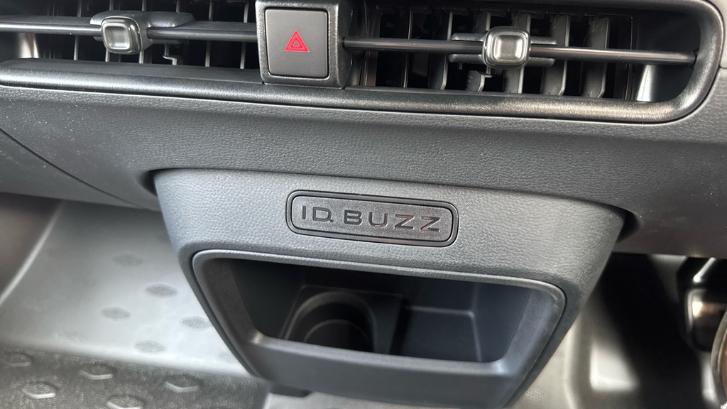 Volkswagen ID.Buzz Gtx Lwb 7 Seat 340 Ps 79 Kwh Pro White #31