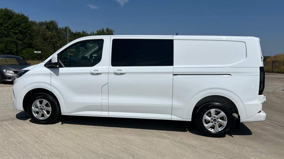 Ford Transit Custom Transit Custom 2.0 Ecoblue 136Ps H1 Double Cab Van CE25ZFH White #6