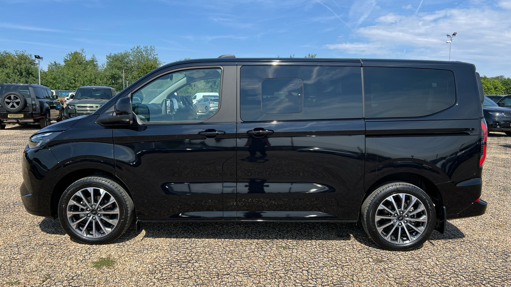 Ford Tourneo Custom Tourneo Custom V710 Titanium X Bus M1 340 L1 65Kwh Black #6