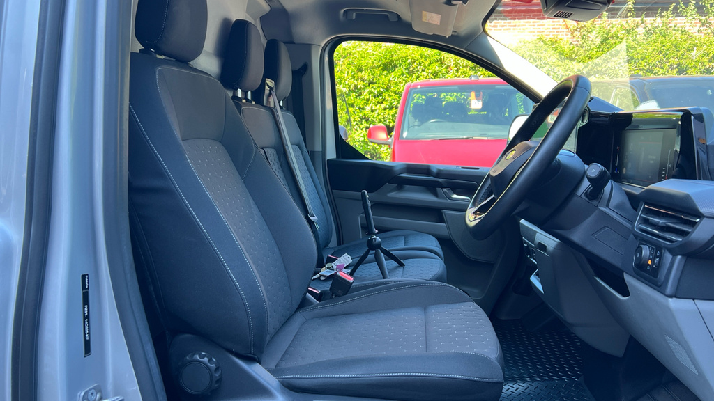 Ford Transit Custom Transit Custom 2.0 Ecoblue 136Ps H1 Van Limited Au MV24BMU Silver #2