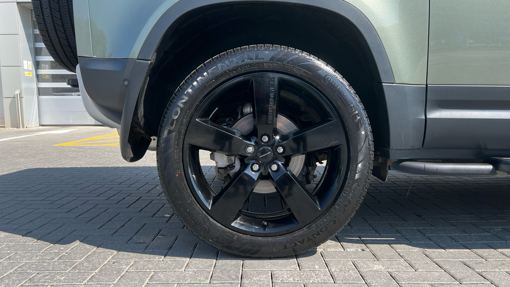 Land Rover Defender 3L X-dynamic Se Black #26
