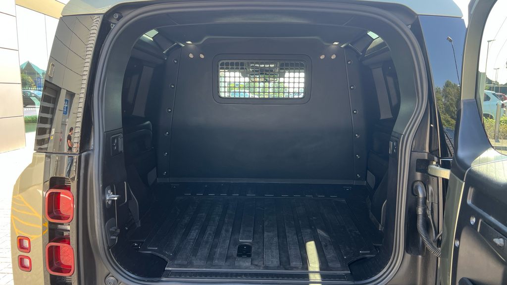 Land Rover Defender 3L X-dynamic Se Black #10