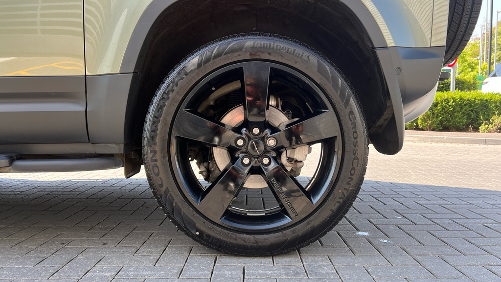 Land Rover Defender 3L X-dynamic Se Black #25