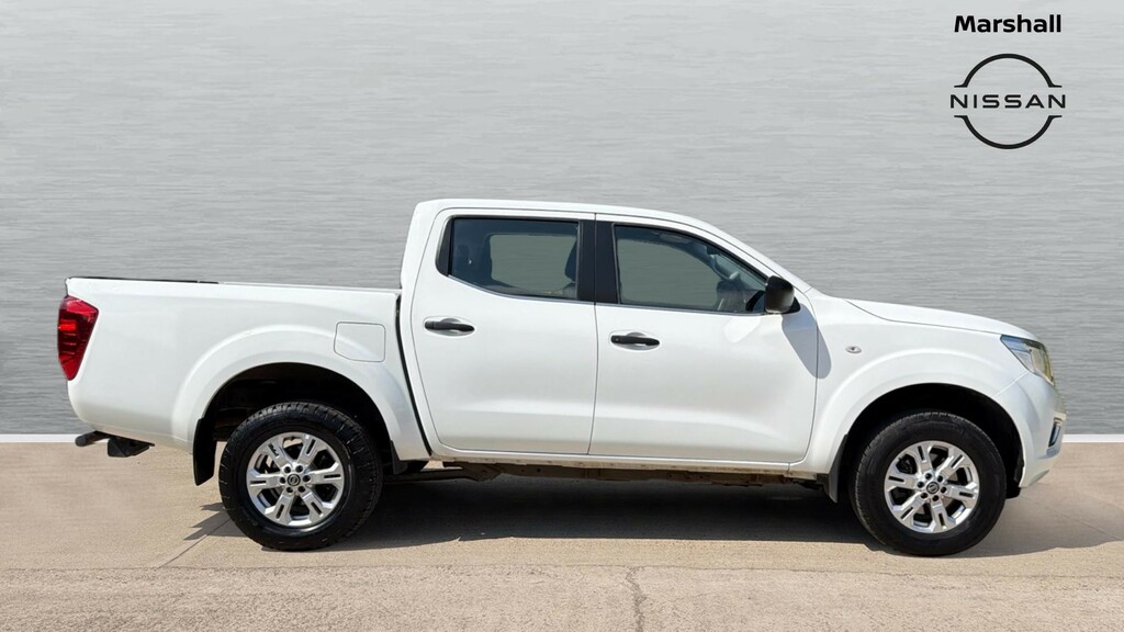 Nissan Navara Navara Double Cab Pick Up Acenta 2.3Dci 163 Tt 4Wd White #3