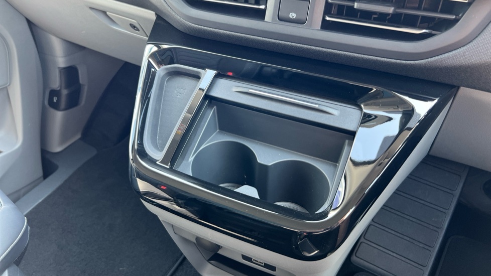Ford Tourneo Custom Titanium White #47