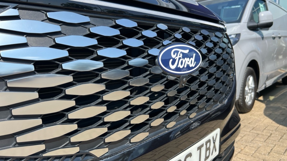 Ford Tourneo Custom Titanium White #52